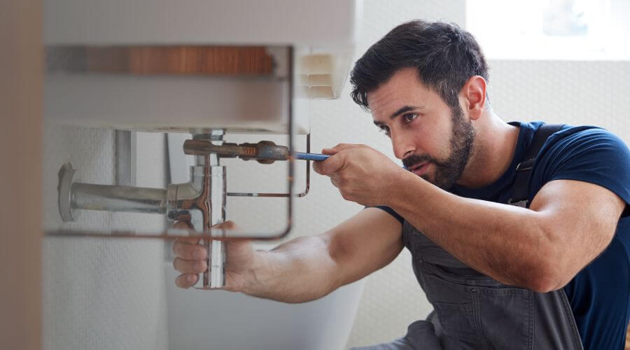 Expert burst pipe repair services in Guysville, OH